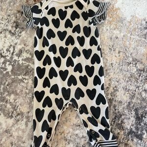 Cat & Jack Black and White Heart Bodysuit